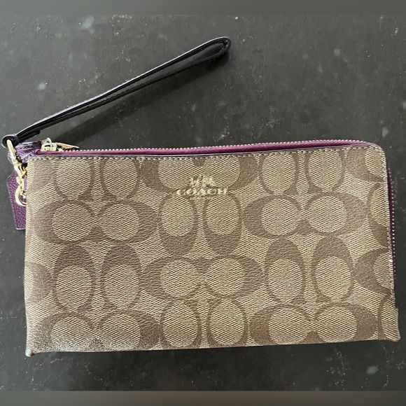 Coach Handbags - COACH Signature Double Zip Brown Wristlet/Wallet Plum Leather LIKE NEW w COA